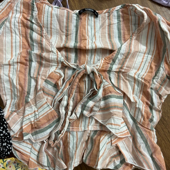 Five Garage and SHEIN tops - Picture 2 of 6